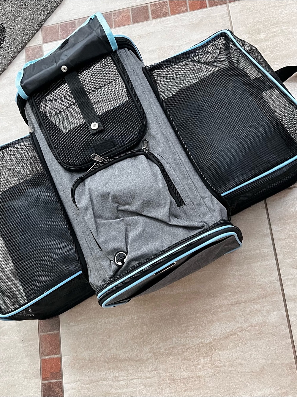 DOG/cat  carrier , great for Travel, TSA approved .